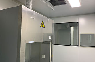 10月9日，志遠凈化工程項目傳回的河南某科研單位實(shí)驗室施工進(jìn)度